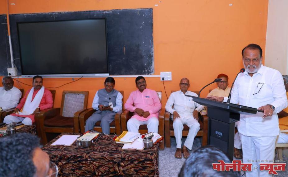 समाजाला दिशा देण्याचे कार्य लोकप्रशासनाने करावे - नागराळकर