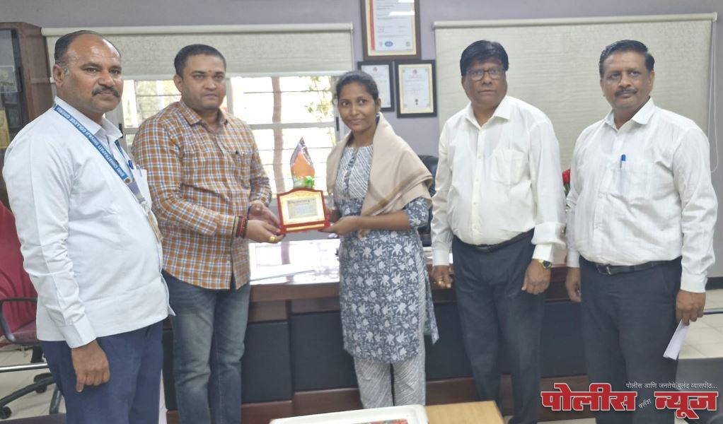 महाराष्ट्र लोकसेवा आयोग परीक्षेत श्री छत्रपती शिवाजी महाविद्यालयांची कु. सुप्रिया गायकवाड उत्तीर्ण