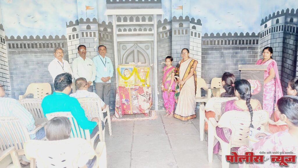 लालबहादुर शास्त्री प्राथमिक शाळेत छत्रपती शिवाजी महाराज जयंतीनिमित्त कार्यक्रम संपन्न.