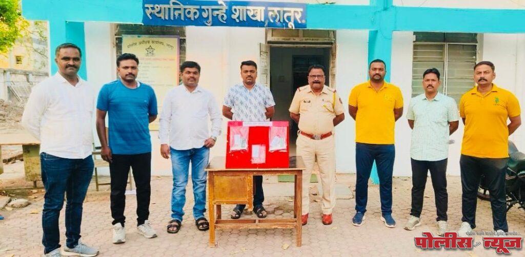 एलसीबीची धडाकेबाज कामगिरी !! दोन गावठी कट्टे व दोन जिवंत काढतुसासह अल्पवयी पकडला