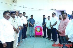 माजी मंत्री आ.संजय बनसोडे यांच्याकडुन सोनकांबळे कुटूंबियांचे सांत्वन