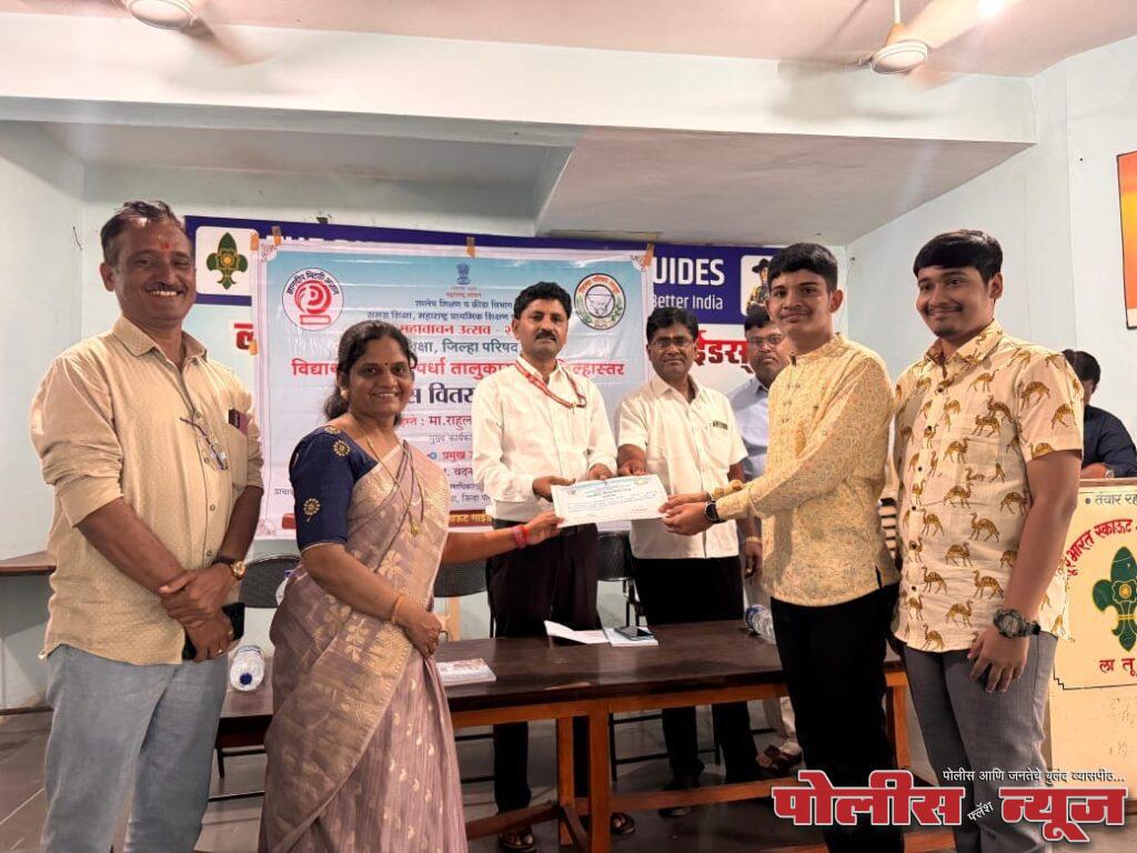 मानस देशमुख महावाचन स्पर्धेत तालुक्यात प्रथम