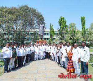 विलास सहकारी साखर कारखाना निवडणुकीसाठी विलासराव देशमुख सहकार पॅनलकडून उमेदवारी अर्ज दाखल