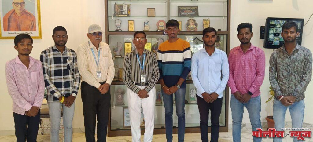 महाराष्ट्र उदयगिरीच्या विद्यार्थ्यांची फ्लॅश इलेक्ट्रॉनिक्स, चाकण येथे निवड