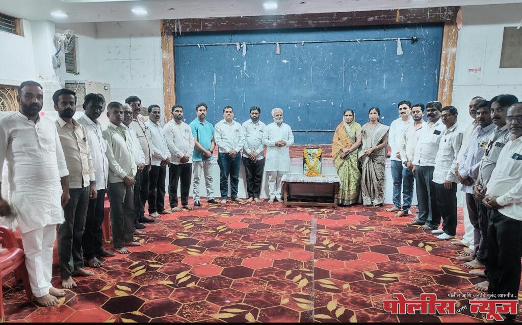 मा.म. देशमुख यांना संभाजी ब्रिगेडतर्फे भावपूर्ण श्रद्धांजली