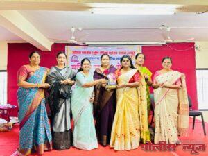 साहित्यिका वर्षाराणी मुस्कावाड यांचा सत्कार संपन्न