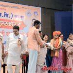 वर्षाराणी मुस्कावाड यांना जिल्हास्तरीय आदर्श शिक्षक पुरस्कार प्रदान