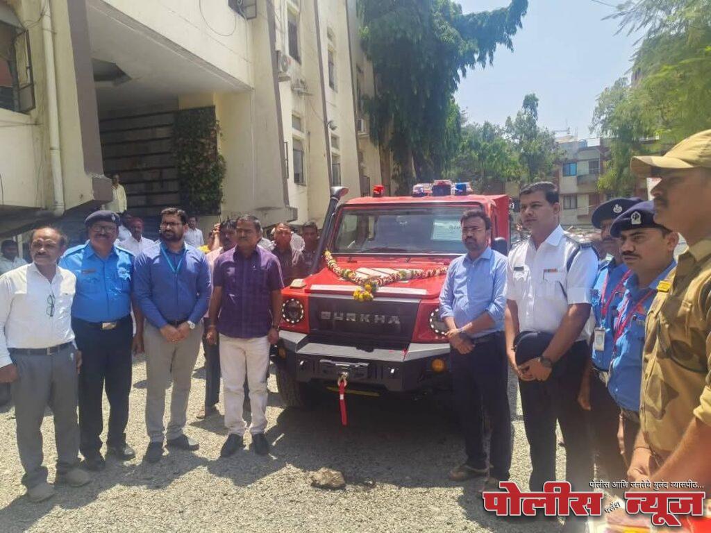 मनपाच्या अग्निशमन विभागात अत्याधुनिक मिनी रेस्क्यू टेंडर वाहन मनपाच्या अग्निशमन विभागात दाखल