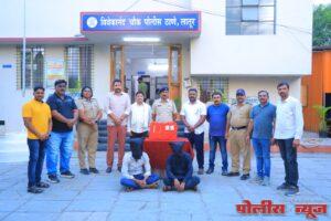 घरफोडीच्या गुन्ह्यातील आरोपीकडून अंदाजे 2 तोले सोने, चांदी आणि रक्कम असा 1 लाख 10 हजार रुपयाच्या मुद्देमालासह दोन आरोपी अटक.