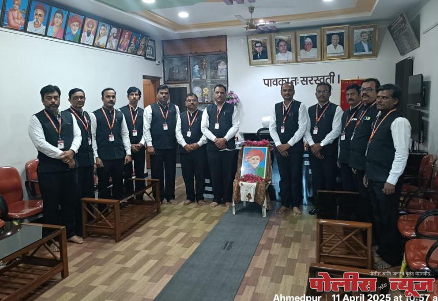 महात्मा फुले हे शेतकऱ्यांचे खरे कैवारी होते - डॉ. अनिल महाराज मुंढे