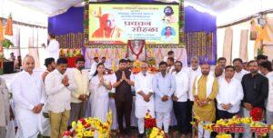 जगद्गुरु श्री स्वामी नरेंद्रचार्य महाराजांच्या प्रेरणेने लाखो नागरिकांचे आयुष्य बदलले : आ.संजय बनसोडे