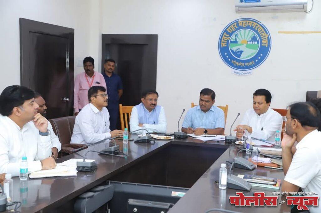 लातूर शहरात शुद्ध पाणीपुरवठा करा, मनपाला खा डॉ काळगे यांचे निर्देश