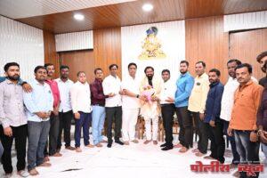 श्रीकांत पाटील यांच्या वतीने पिटीएच्या नूतन कार्यकारिणीचा सत्कार संपन्न