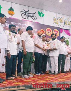 संदीप पवार प्रहारच्या प्रथम पुरस्काराने सन्मानित