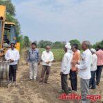 लोकसभागातून शेत रस्ता खुला करण्याची कुमठा येथून सुरुवात
