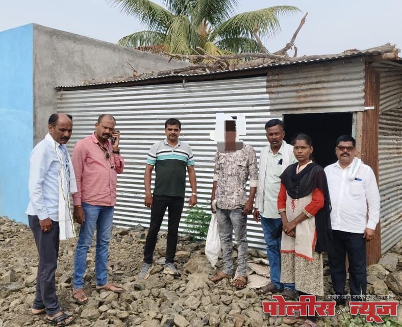 दारूची अवैध निर्मिती व विक्री करणाऱ्यावर छापेमारी, 2 लाख 34 हजार रुपयांचा मुद्देमाल जप्त.