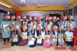 उदयगिरी अकॅडमीतील यशस्वी विद्यार्थ्यांचा घोड्यावर बसवुन, फेटे बांधुन सत्कार संपन्न