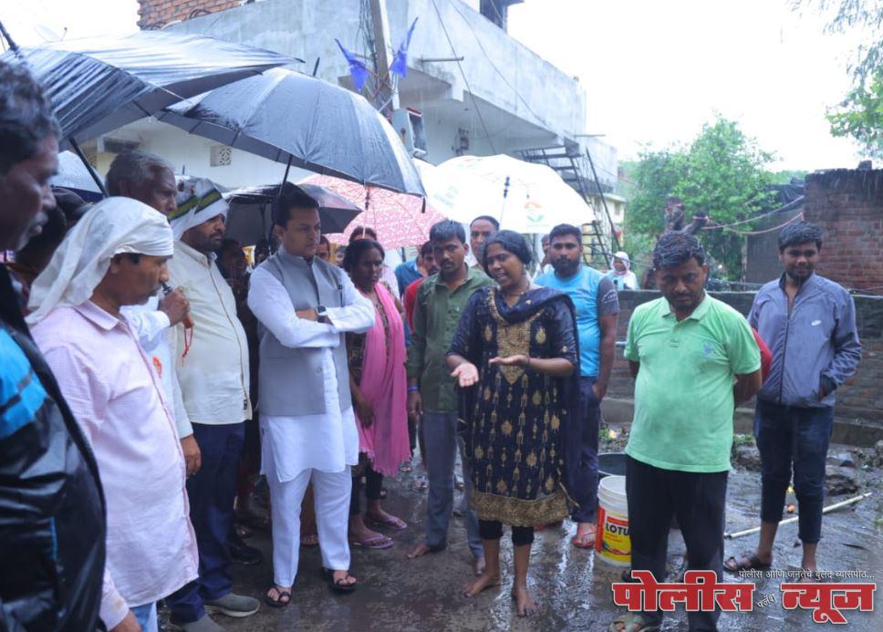 आ. अमित देशमुख यांनी खाडगाव रोड परिसर खडक हनुमान मंदिर परिसराची केली पाहणी
