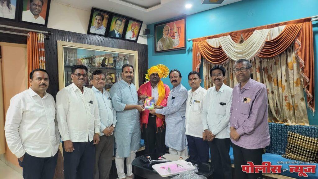 हंडरगुळीकरांचा सन्मान ही गौरवाची बाब - रामचंद्र तिरुके