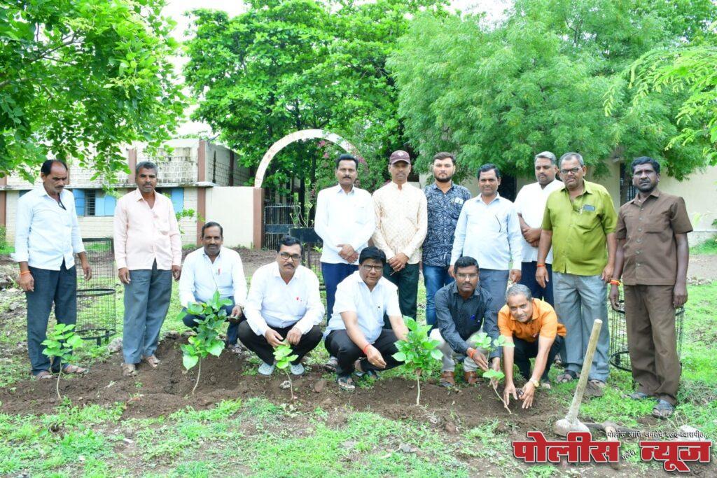 वृक्षारोपण बरोबर वृक्ष संवर्धन काळाची गरज - प्राचार्य डॉ. संजय अस्वले