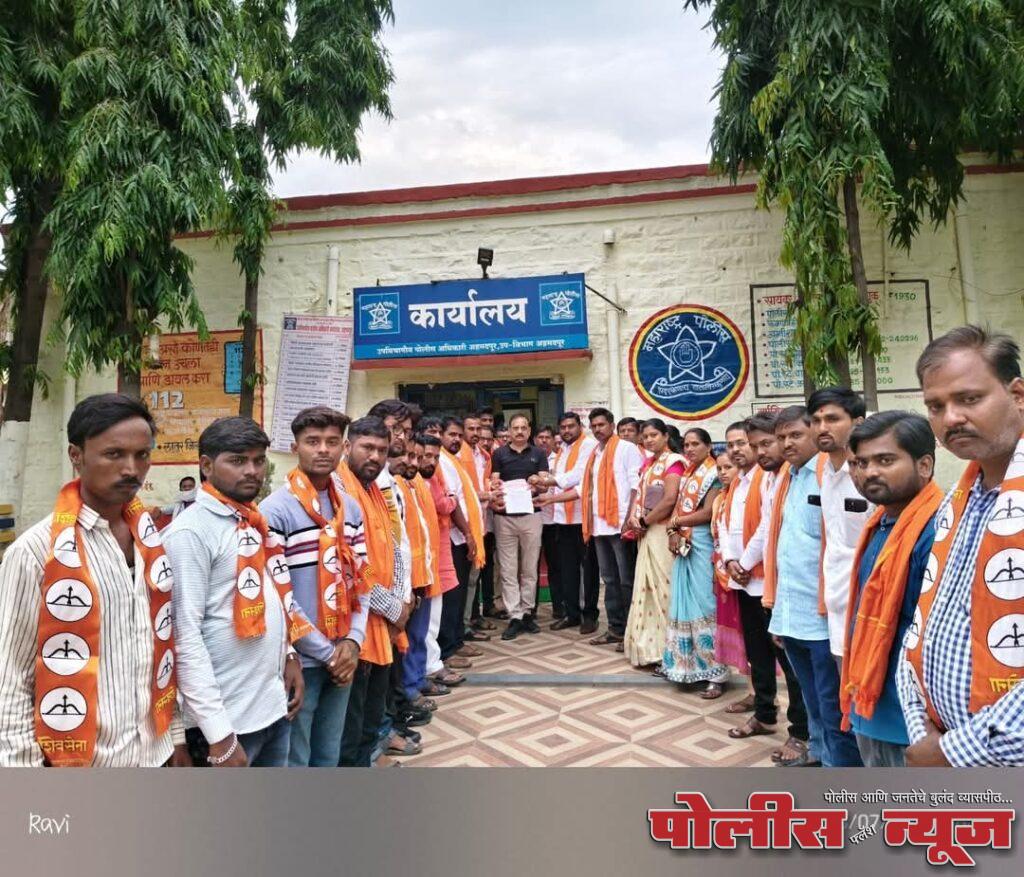 जळकोट पोलीस ठाण्यात अमानुष मारहाणप्रकरणी शिवसेनेचा आक्रमक पवित्रा; ७ दिवसांत निलंबनाची मागणी