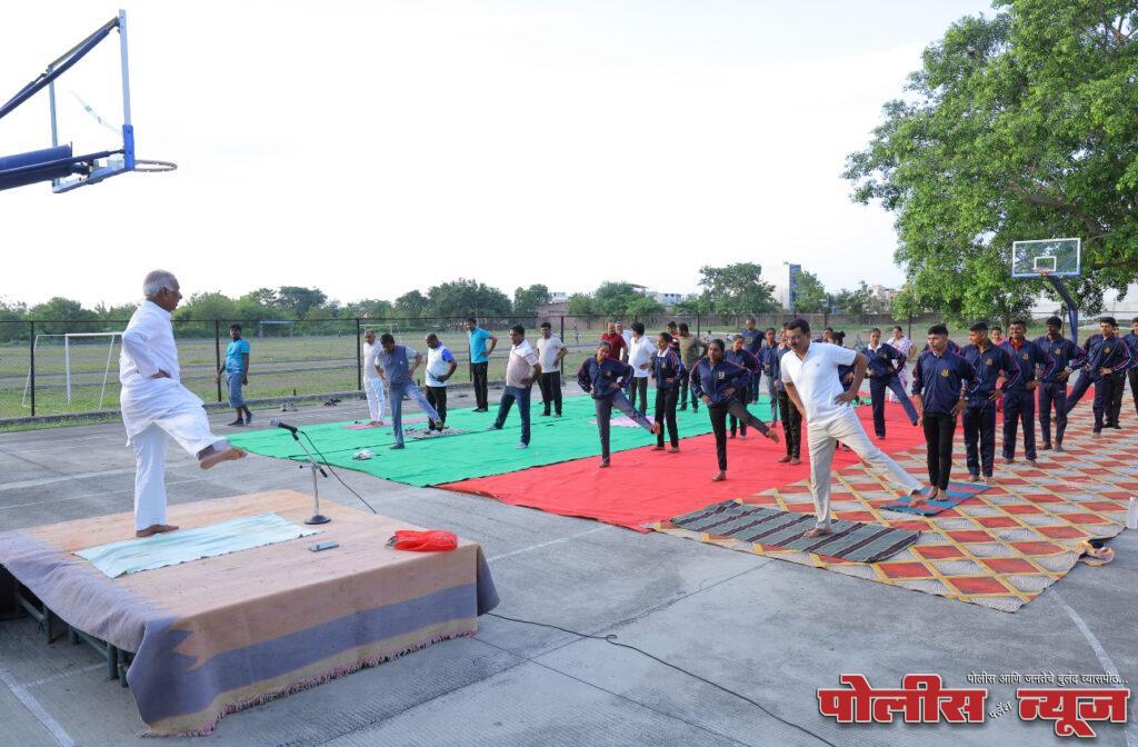 महाराष्ट्र उदयगिरी महाविद्यालयात योग दिनानिमित्त योगशिबिराचे आयोजन