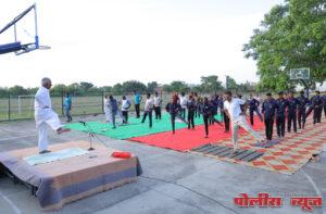 महाराष्ट्र उदयगिरी महाविद्यालयात योग दिनानिमित्त योगशिबिराचे आयोजन