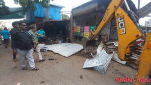 मनपाची अतिक्रमण हटाव मोहीमपदपथानी घेतला मोकळा श्वास