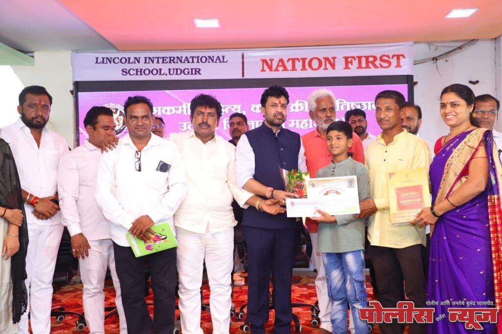 रंगकर्मीच्या राज्यस्तरीय वक्तृत्व स्पर्धेतून संविधानाचा जागर.