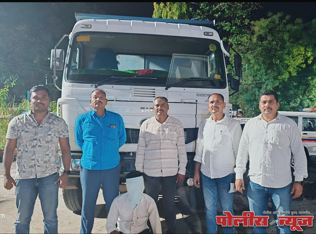 पोलीस फ्लॅश न्यूज च्या बातमीचा दणका !! वाळू माफीयांना बावकरांचा हिसका !!