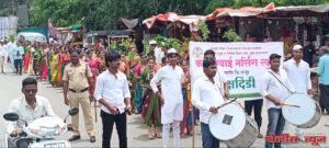 मातृभूमीच्या दिंडीतून पर्यावरण संस्कृतिचे संवर्धन, विठ्ठल नामाच्या सोबतच वृक्षदिंडीतून प्रबोधन