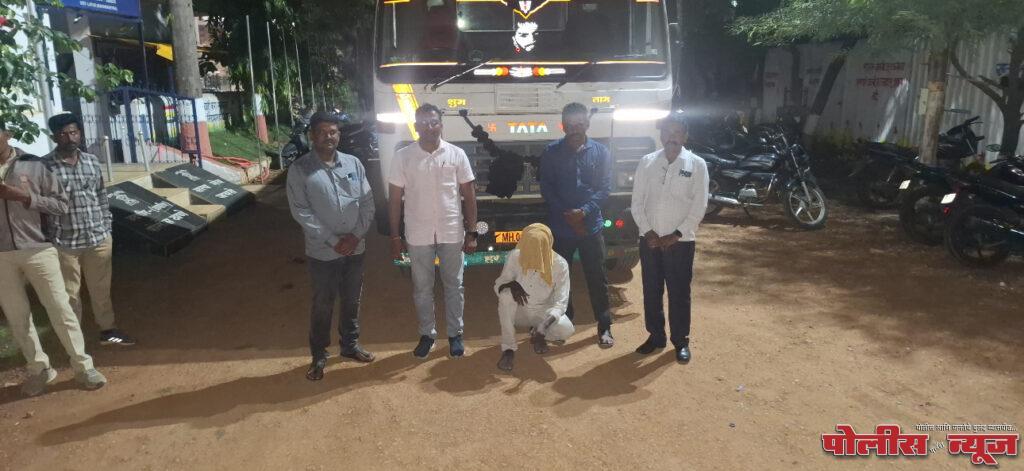 पोलीस फ्लॅश न्यूज च्या बातमीचा आणखी एक दणका !!गुन्हे शाखेचा चा उदगीरातही वाळू माफियांना हीच का !!