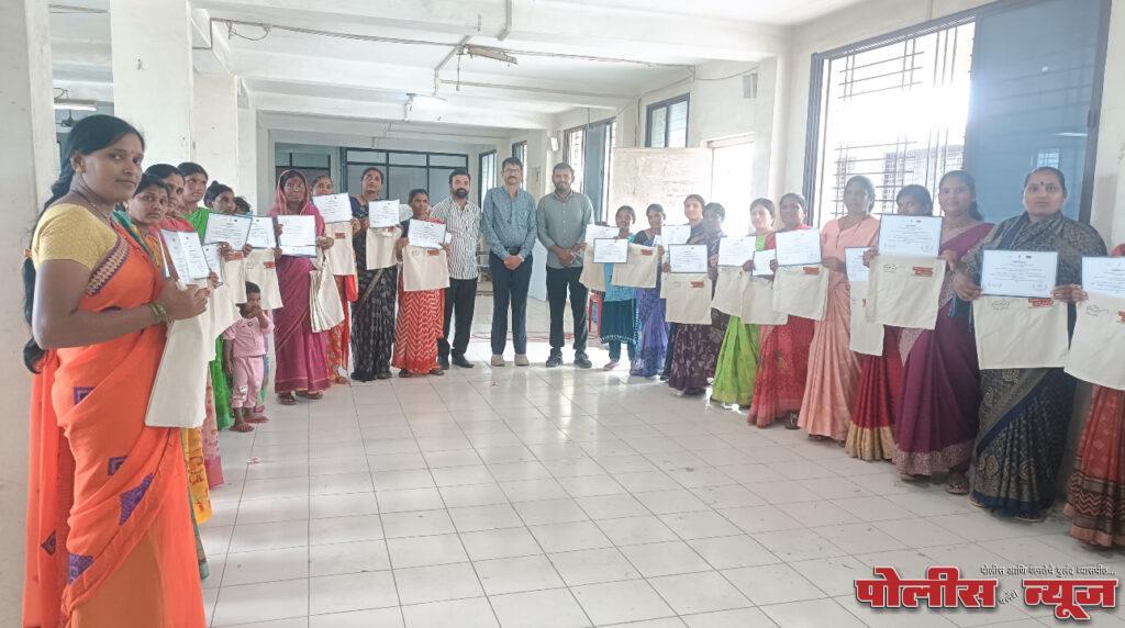 “महिला बचत गटांना घनकचरा व्यवस्थापन उपजीविकेच्या संधी क्षमता बांधणी प्रशिक्षण संपन्न”