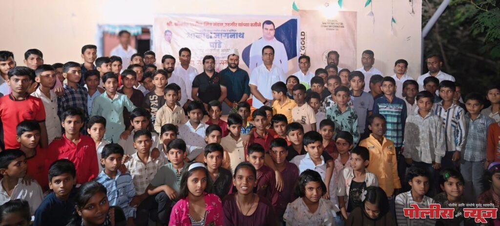 श्रीकांत पाटील मित्र मंडळाच्या वतीने आकाश नागनाथ पांडे याचा सत्कार