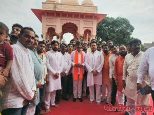 संघर्ष योद्धा मनोज दादा जरांगे पाटील यांच्याकडून लोकनेते विलासराव देशमुख यांच्या स्मृतीस विनम्र अभिवादन