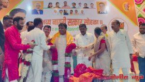 अहमदपूर येथे माजी ग्रामविकास राज्यमंत्री बसवराज पाटील यांचा सत्कार