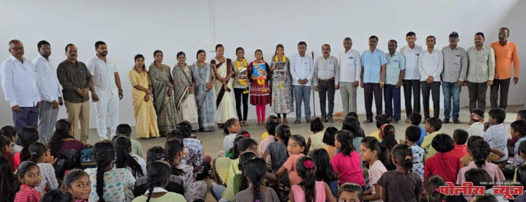 नरसामाता आश्रमशाळेचे जिल्हास्तरीय वक्तृत्त्व व निबंध लेखन स्पर्धेत घवघवीत यश
