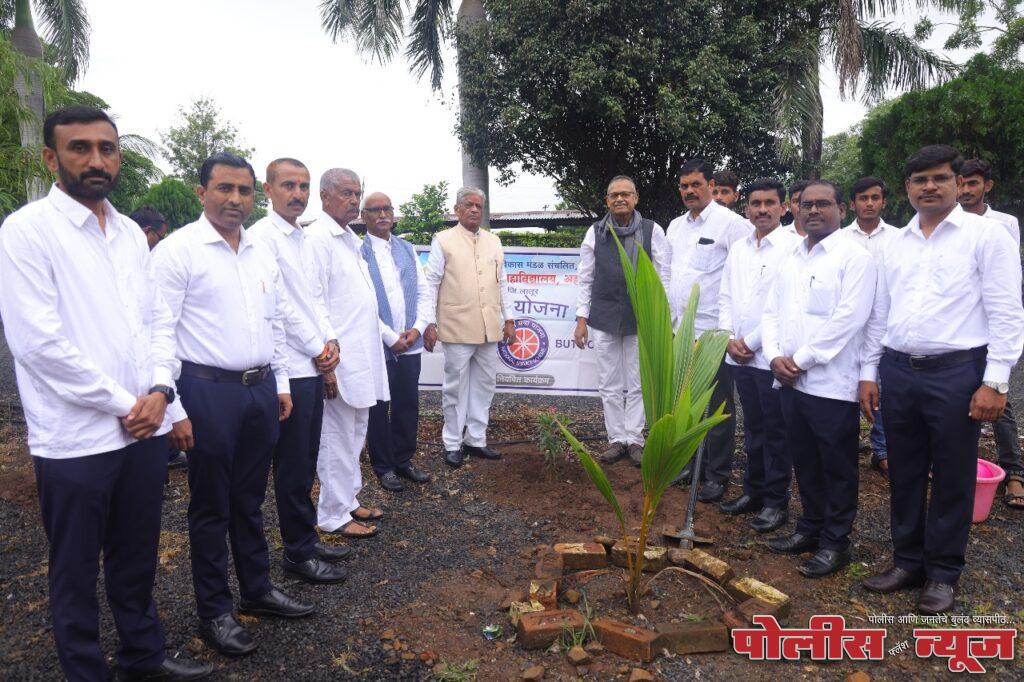 महात्मा गांधी महाविद्यालयात स्वातंत्र्य दिन उत्साहात साजरा