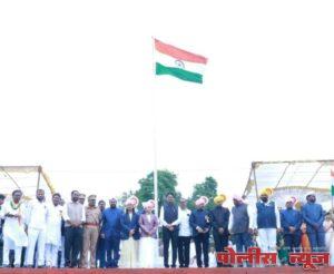 अहमदपूरमध्ये 79 वा स्वातंत्र्य दिन शासकीय समारंभात उत्साहात साजरा