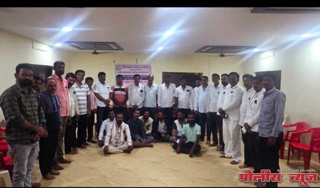 हडोळती येथे मनोज जरांगे पाटील यांच्या उपोषणाला पाठिंबा देण्यासाठी सकल मराठा समाजाची बैठक