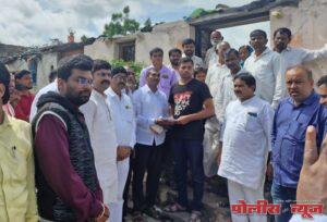 सामाजिक बांधिलकी जपण्यासाठी आपत्तीग्रस्तांना व्यापारी बांधवाकडून मदतीचा हात - शिवाजीराव हुडे