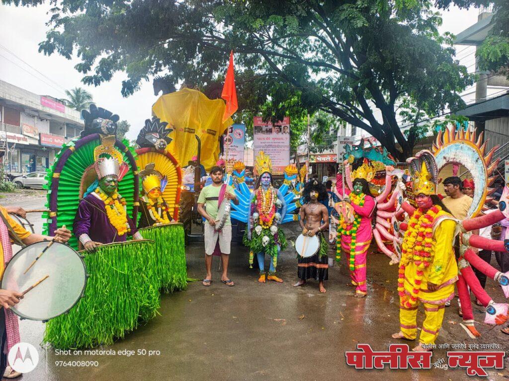 अहमदपुरात विघ्नहर्ता गणरायाचे जल्लोषात स्वागत