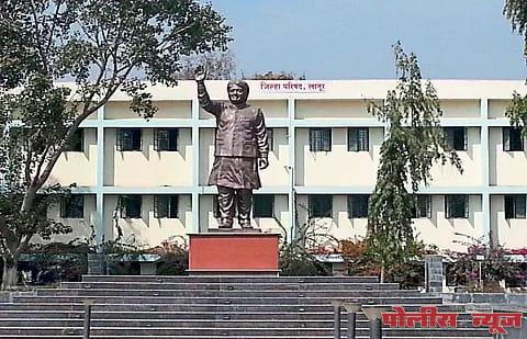 जिल्हा परिषदेच्या शिक्षण विभागाला हुजरेगिरी करणाऱ्या शिक्षकांची दलाली भोवणार ?