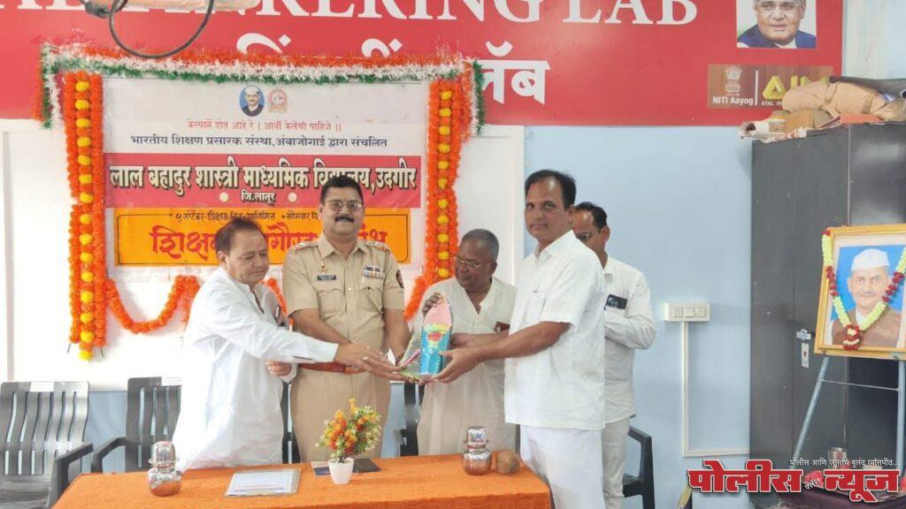 विद्यार्थ्यांची अभिरुची ओळखून शिक्षक त्यांना घडवत असतो- गजानन भातलवंडे