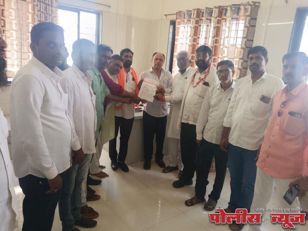 ओला दुष्काळ जाहीर करुन शेतकऱ्यांना हेक्टरी ५० हजार रुपये अनुदान द्यावे उदगीर शिवसेनेचा धडक मोर्चा