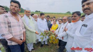 सहकार मंत्री बाबासाहेब पाटील यांचा जळकोट नळेगाव दौरा; पूरग्रस्तांना दिला मदतीचा 'शब्द'