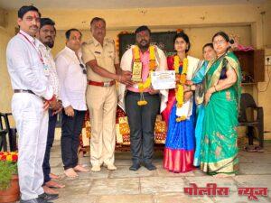 अक्षरभूषण पुरस्काराने मिथुन वाडीकर यांना सन्मानित करण्यात आले