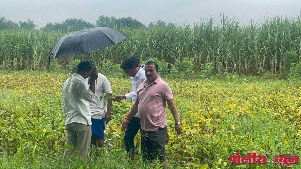 पितृशोक विसरून शेतकऱ्यांसाठी धावले 'शिवसैनिक'!​वडिलांचे निधन झालेले असतानाही संतोष रोडगे यांचा संवेदनशीलतेचा आदर्श