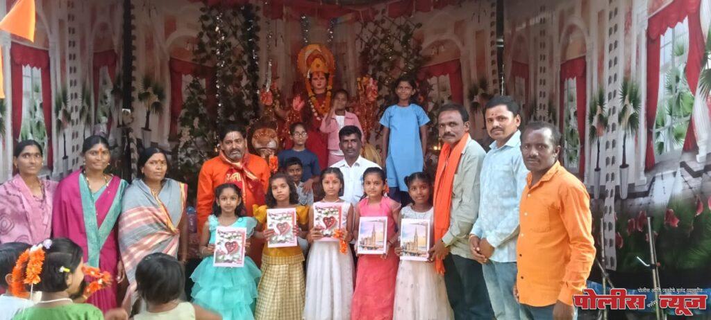 उजना येथे जगदंबा देवीची महाआरती आणि गुणवंत विद्यार्थी व भजनी मंडळांचा सत्कार