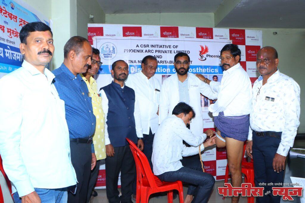 मुखेडच्या रोटरी क्लबकडून मोफत आधुनिक पाय मोजमाप व वाटप शिबीर संपन्न !
